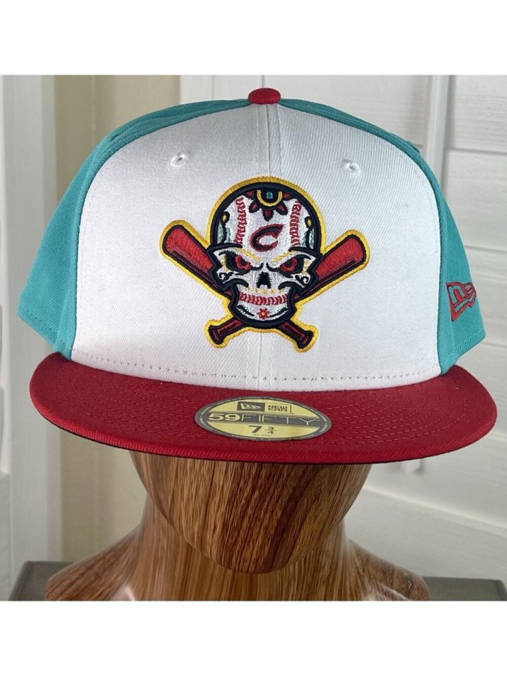New Era 59Fifty MiLB Veleros de Columbus White/Red/Turquoise Fitted Hat 7 3/4